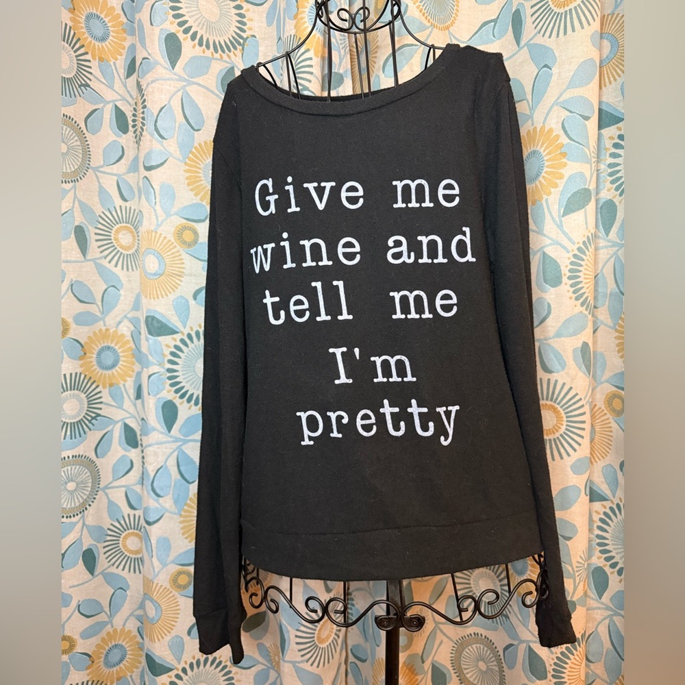Wine graphic crew sweatshirt